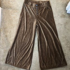 Soft ribbed brown pants